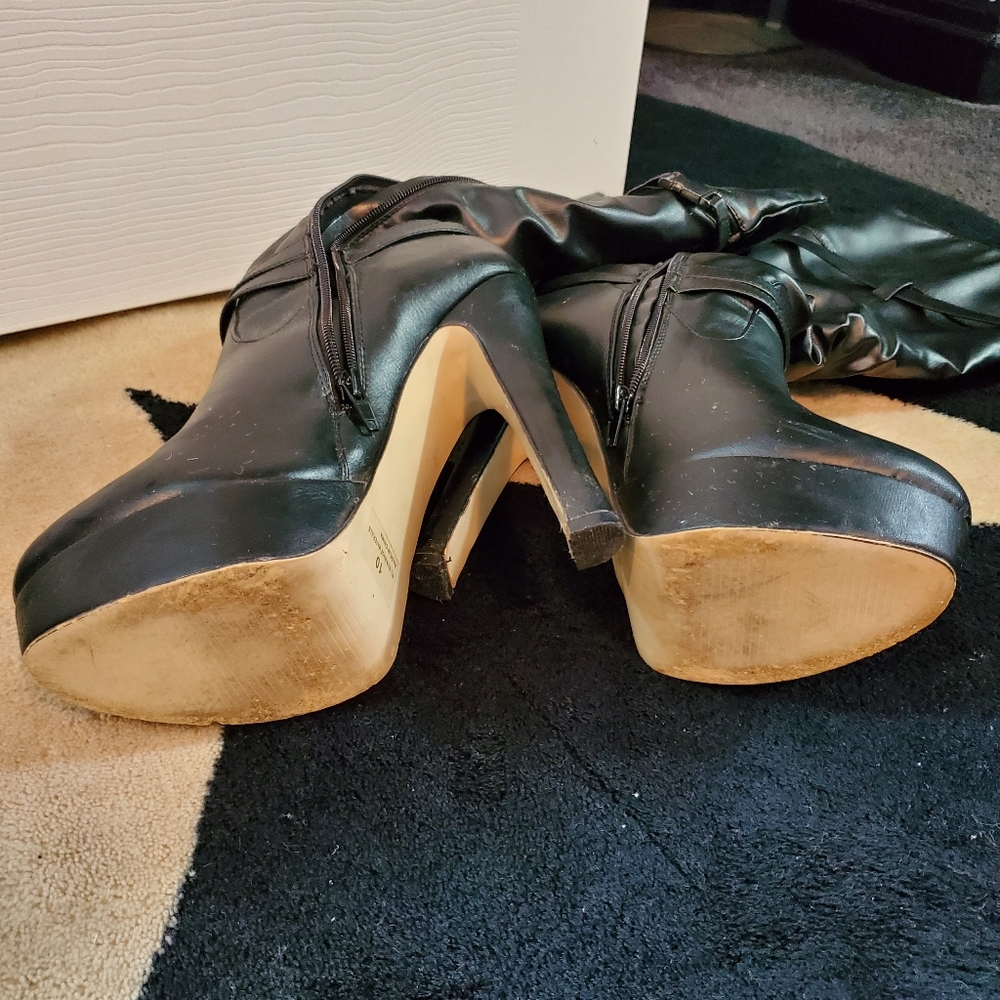 Heeled Boots - Picture 3 of 3
